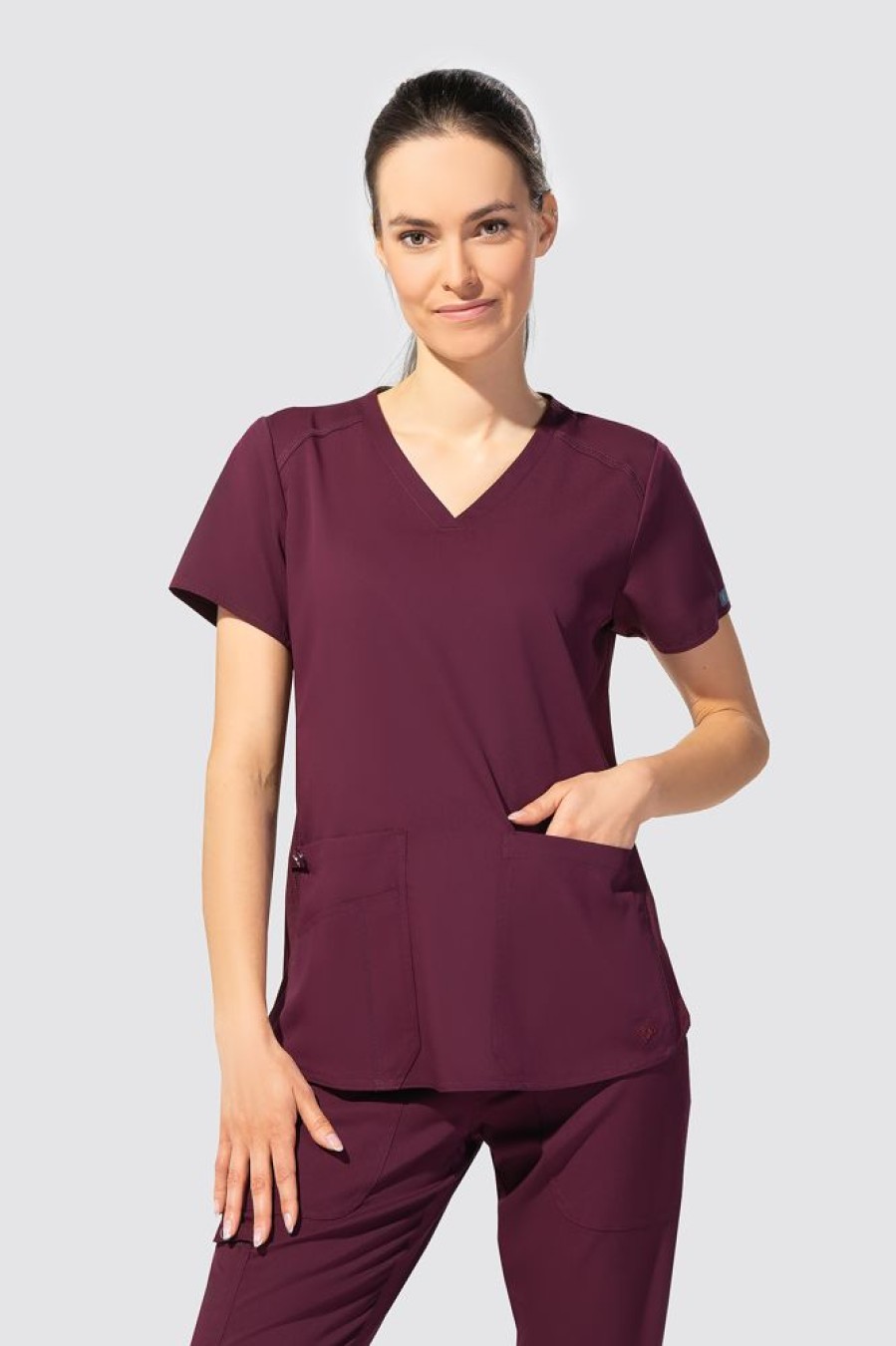 Odziez Medyczna uniformix Bluzy Medyczne | Bluza Medyczna Damska Med Couture Performance Touch, 7459-Wine Bordowy